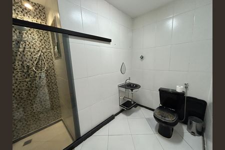 Casa à venda com 317m², 4 quartos e 3 vagasBanheiro Social 2