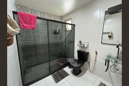 Casa à venda com 317m², 4 quartos e 3 vagasBanheiro Social 1