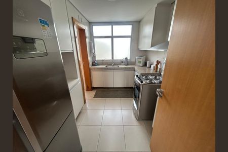 Apartamento para alugar com 109m², 3 quartos e 2 vagas