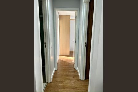 Apartamento à venda com 57m², 2 quartos e 1 vaga Apartamento à venda com 57m², 2 quartos e 1 vagaCorredor