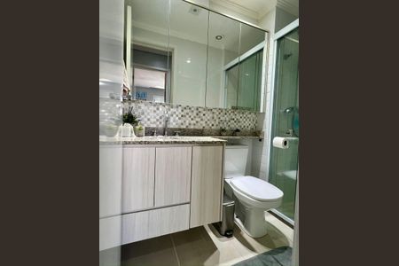 Apartamento à venda com 57m², 2 quartos e 1 vaga Apartamento à venda com 57m², 2 quartos e 1 vagaBanheiro