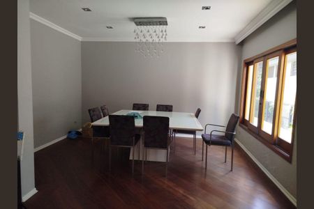Casa para alugar com 580m², 3 quartos e 7 vagas
