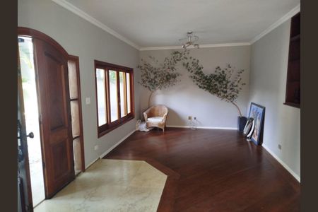 Casa para alugar com 580m², 3 quartos e 7 vagas