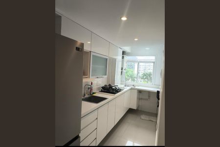 Apartamento para alugar com 80m², 2 quartos e 1 vaga Apartamento para alugar com 80m², 2 quartos e 1 vagaCozinha