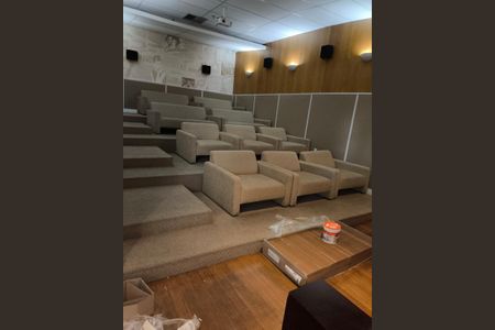 Apartamento para alugar com 80m², 2 quartos e 1 vaga Apartamento para alugar com 80m², 2 quartos e 1 vagaSala de Cinema