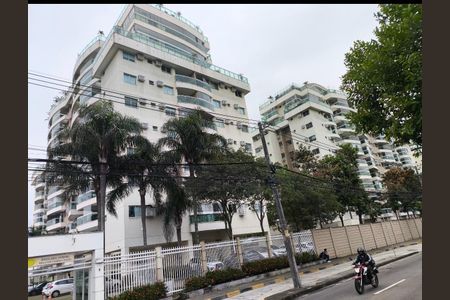 Apartamento para alugar com 80m², 2 quartos e 1 vaga Apartamento para alugar com 80m², 2 quartos e 1 vagaFachada