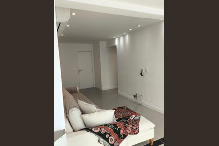 Sala de apartamento para alugar com 2 quartos, 80m² em Recreio dos Bandeirantes, Rio de Janeiro