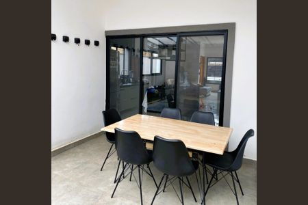 Foto 02 de casa de condomínio à venda com 3 quartos, 150m² em Villas do Jaguari, Santana de Parnaíba