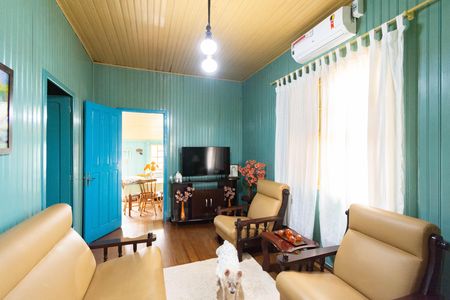 Sala de casa à venda com 2 quartos, 484m² em Niterói, Canoas