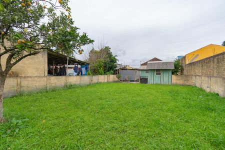 Casa à venda com 484m², 2 quartos e 1 vaga Casa à venda com 484m², 2 quartos e 1 vagaQuintal