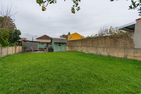 Casa à venda com 484m², 2 quartos e 1 vaga Casa à venda com 484m², 2 quartos e 1 vagaQuintal