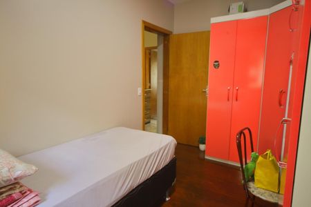 Casa à venda com 181m², 2 quartos e 2 vagasQuarto 2