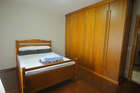Casa à venda com 181m², 2 quartos e 2 vagasQuarto 1 