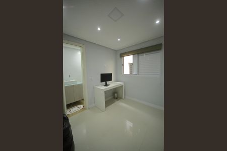 Casa à venda com 181m², 2 quartos e 2 vagasQuarto de serviço/escritório 