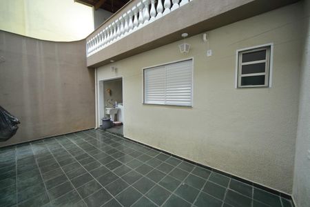 Casa à venda com 181m², 2 quartos e 2 vagasQuintal 