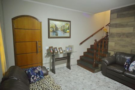 Casa à venda com 181m², 2 quartos e 2 vagasSala