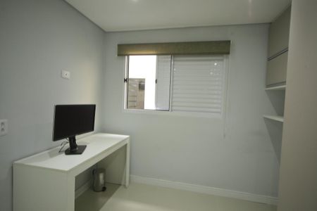 Casa à venda com 181m², 2 quartos e 2 vagasQuarto de serviço/escritório 