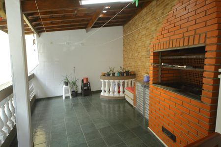 Casa à venda com 181m², 2 quartos e 2 vagasÁrea gourmet 