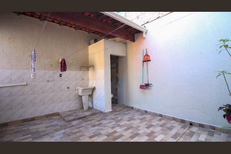 Casa à venda com 120m², 2 quartos e 2 vagas