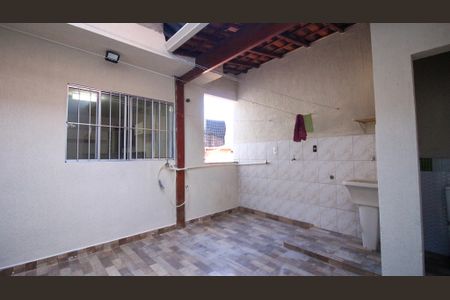 Casa à venda com 120m², 2 quartos e 2 vagas