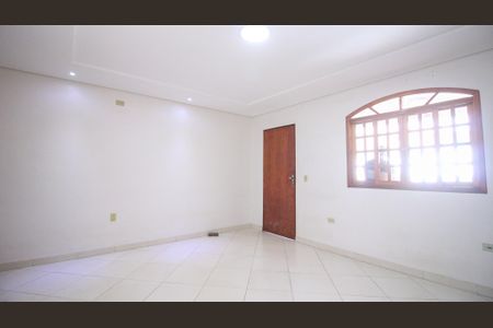 Casa à venda com 2 quartos, 120m² em Jardim Santa Teresinha, São Paulo