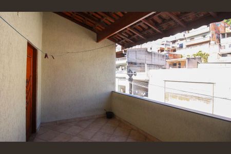 Casa à venda com 120m², 2 quartos e 2 vagas