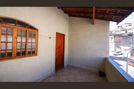 Casa à venda com 120m², 2 quartos e 2 vagas