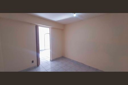Casa para alugar com 300m², 2 quartos e sem vaga