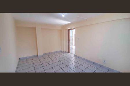 Casa para alugar com 300m², 2 quartos e sem vaga