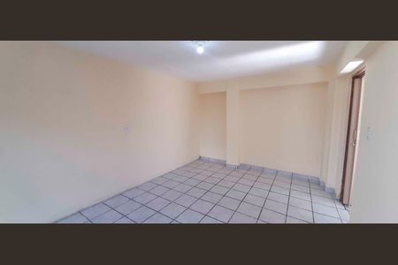 Casa para alugar com 300m², 2 quartos e sem vaga
