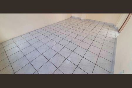 Casa para alugar com 300m², 2 quartos e sem vaga