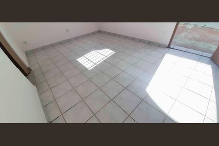 Casa para alugar com 300m², 2 quartos e sem vaga