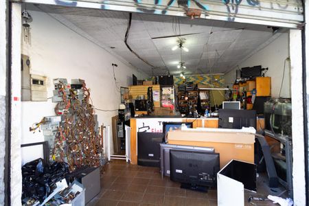 Casa à venda com 220m², 3 quartos e sem vaga Casa à venda com 220m², 3 quartos e sem vagaGaragem