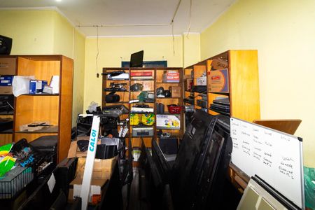 Casa à venda com 220m², 3 quartos e sem vaga Casa à venda com 220m², 3 quartos e sem vagaCasa 2 Quarto