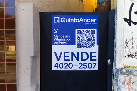 Casa à venda com 220m², 3 quartos e sem vaga Casa à venda com 220m², 3 quartos e sem vagaPlaca
