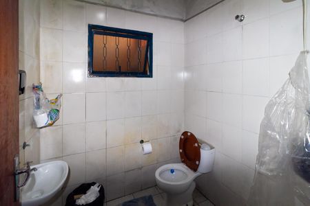 Casa à venda com 220m², 3 quartos e sem vaga Casa à venda com 220m², 3 quartos e sem vagaCasa 2 Banheiro