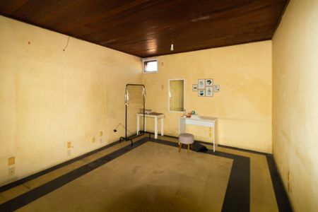 Casa à venda com 220m², 3 quartos e sem vaga Casa à venda com 220m², 3 quartos e sem vagaCasa 1 Quarto 2