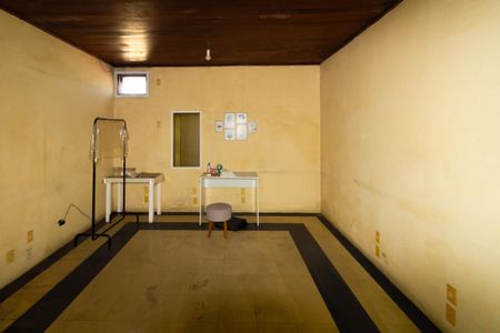 Casa à venda com 220m², 3 quartos e sem vaga Casa à venda com 220m², 3 quartos e sem vagaCasa 1 Quarto 2