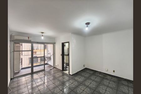 Sala de apartamento para alugar com 2 quartos, 52m² em Taquara, Rio de Janeiro