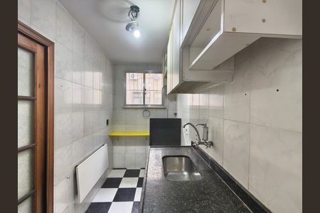 Cozinha de apartamento para alugar com 2 quartos, 52m² em Taquara, Rio de Janeiro
