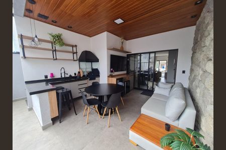 Foto 10 de casa de condomínio à venda com 3 quartos, 151m² em Villas do Jaguari, Santana de Parnaíba