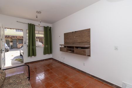 Casa de condomínio à venda com 87m², 2 quartos e 1 vaga Casa de condomínio à venda com 87m², 2 quartos e 1 vagaSala