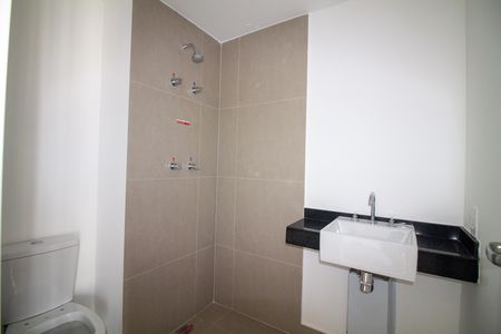 Banheiro de kitnet/studio à venda com 1 quarto, 22m² em Brooklin, São Paulo