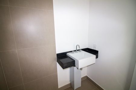 Banheiro de kitnet/studio à venda com 1 quarto, 22m² em Brooklin, São Paulo