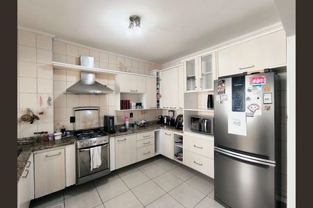 Apartamento para alugar com 184m², 3 quartos e 1 vaga Apartamento para alugar com 184m², 3 quartos e 1 vagaCozinha