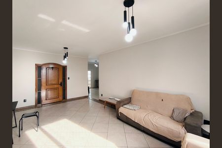 Apartamento para alugar com 184m², 3 quartos e 1 vaga Apartamento para alugar com 184m², 3 quartos e 1 vagaSala