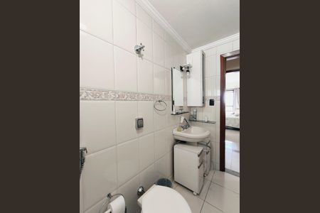 Apartamento para alugar com 184m², 3 quartos e 1 vaga Apartamento para alugar com 184m², 3 quartos e 1 vagaBanheiro 2