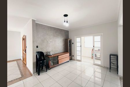 Apartamento para alugar com 184m², 3 quartos e 1 vaga Apartamento para alugar com 184m², 3 quartos e 1 vagaSala de Jantar