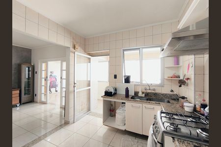 Apartamento para alugar com 184m², 3 quartos e 1 vaga Apartamento para alugar com 184m², 3 quartos e 1 vagaCozinha