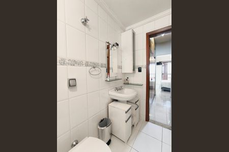 Apartamento para alugar com 184m², 3 quartos e 1 vaga Apartamento para alugar com 184m², 3 quartos e 1 vagaBanheiro da Suíte